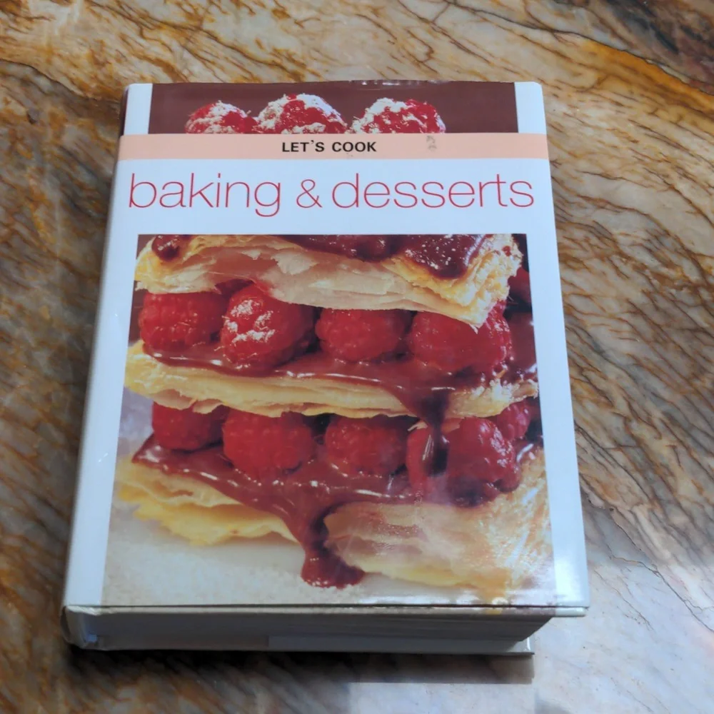 BOOK - Baking & Desserts Cookbook